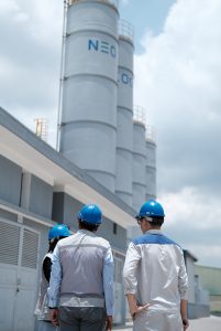 NeoFloor đón tiếp đối tác Nhật Bản tham quan nhà máy