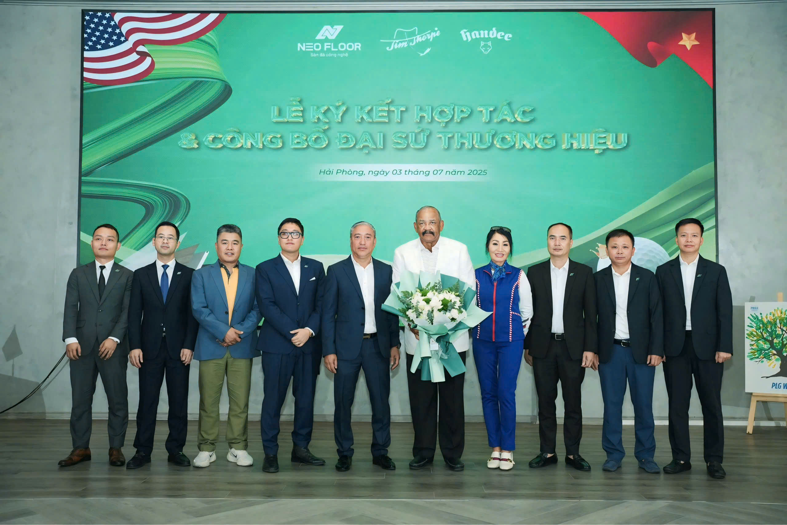LỄ KÝ KẾT HỢP TÁC CHIẾN LƯỢC GIỮA NEO FLOOR VÀ HUYỀN THOẠI GOLF JIM THORPE – DẤU MỐC QUAN TRỌNG TRONG HÀNH TRÌNH VƯƠN TẦM QUỐC TẾ